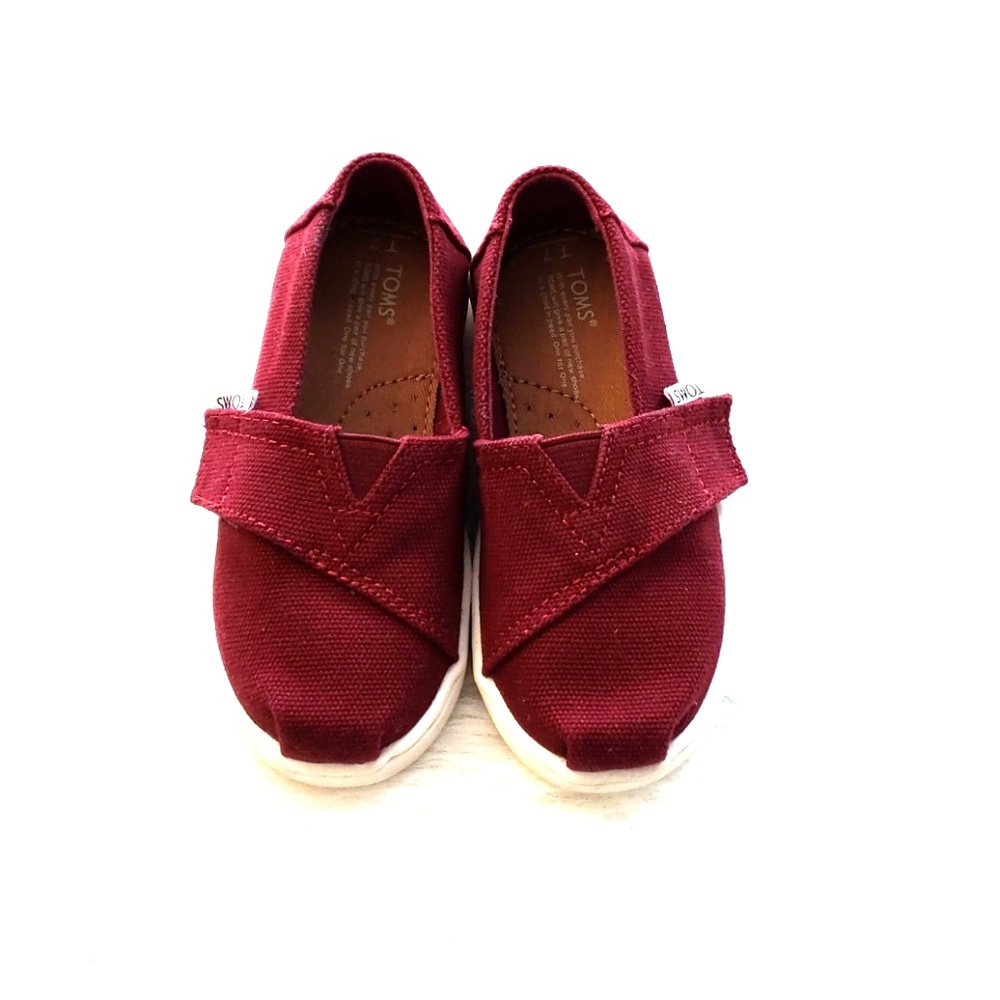 Shoes: TOMS